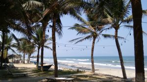 Zügiges WLAN am Strand, dazu frische Meeresfrüchte im restaurant Hon, Hoi An
